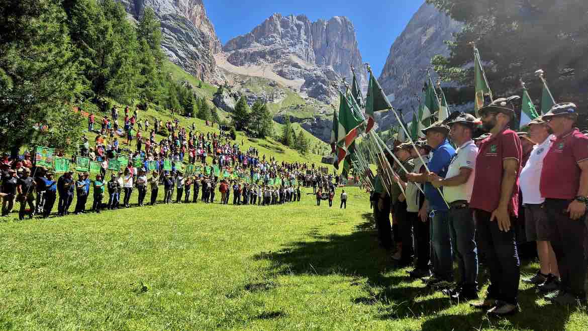 VAL DI FASSA - Contrin, 42º Raduno Nazionale degli Alpini: memoria, identità e spirito di corpo
