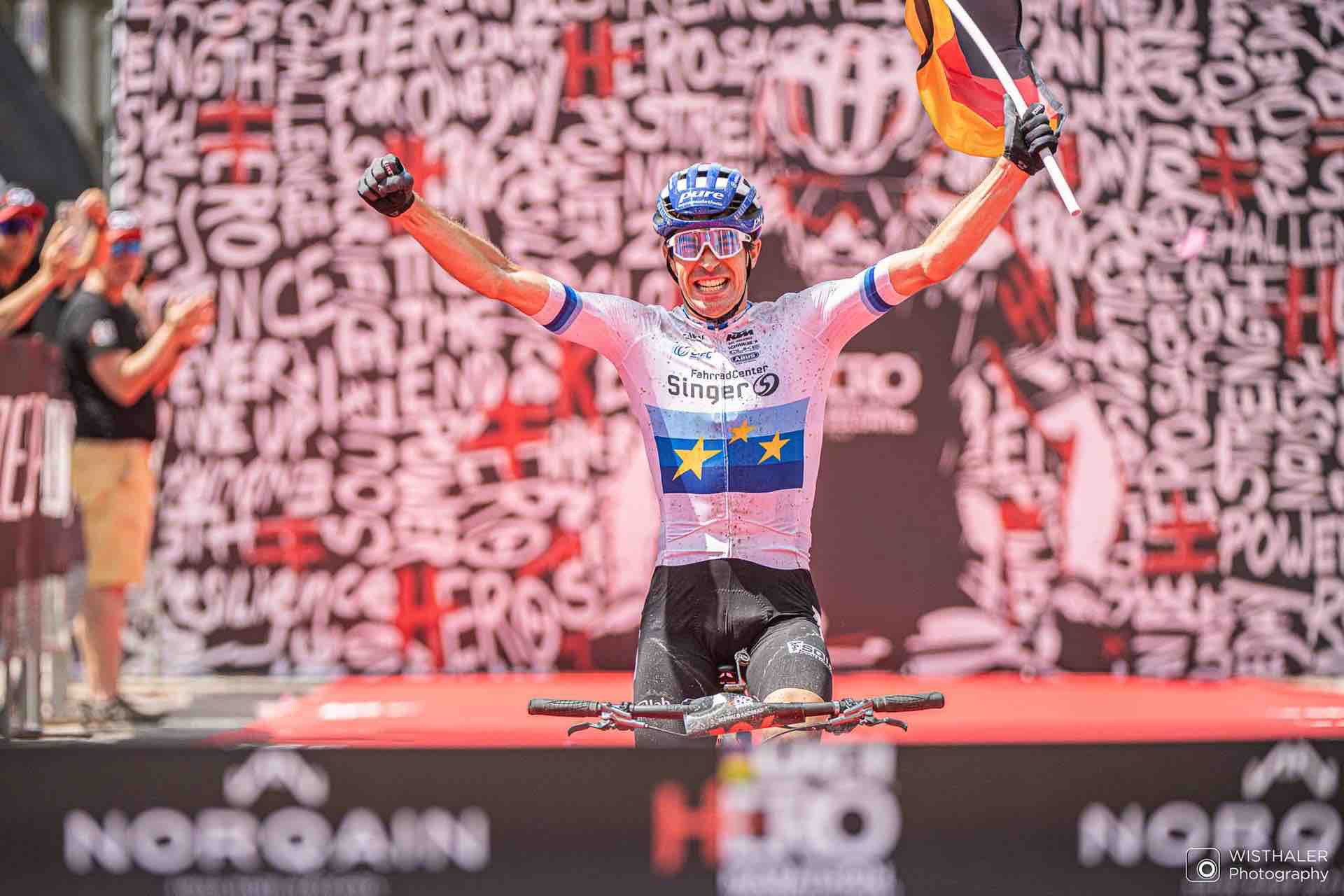 SPORT - Mtb, alla Südtirol Dolomites brillano le stelle di Mairhofer e Seewald