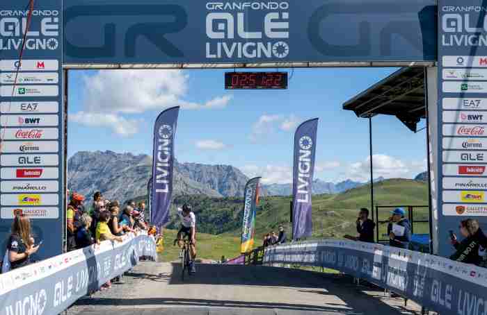 SPORT - Sulle orme di Pogacar: lo spettacolo della Granfondo Livigno Alè