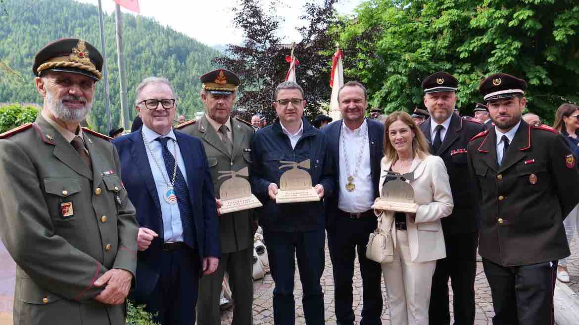ATTUALITÀ - Vigili del fuoco, a Trodena si è svolto il Convegno Distrettuale della Val di Fiemme