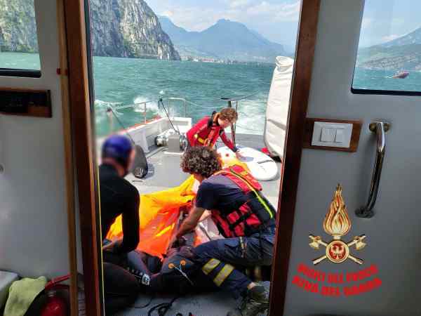 TRENTINO - In Alto Garda soccorsi windsurfista e autista colto di malore