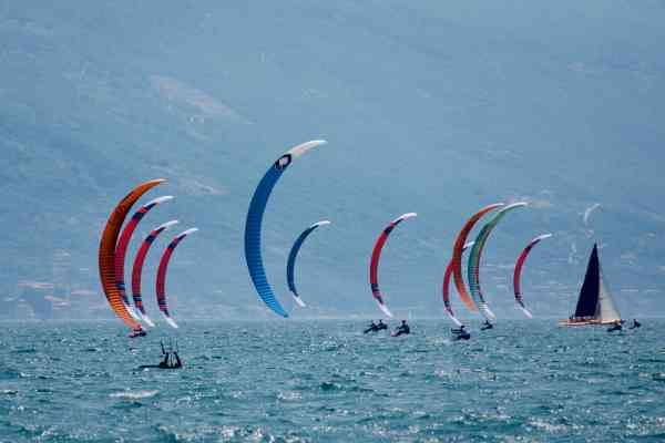 SPORT - Campionato Italiano KiteFoil e WingFoil: brillano Koska e Tomasi