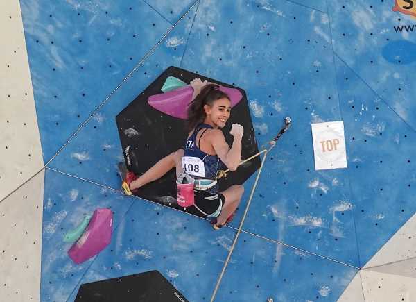 ALTRI SPORT - Arrampicata: Laura Rogora protagonista in Val di Fassa