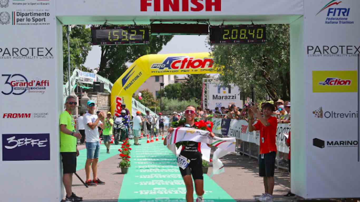 SPORT - Mercatelli e Sarzilla festeggiano a Bardolino i 40 anni del triathlon italiano