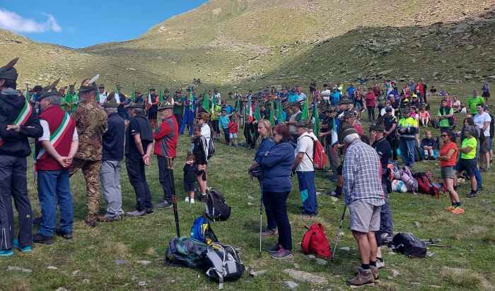 PONTE DI LEGNO - Al Montozzo celebrato il 18esimo raduno degli alpini 