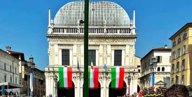 ATTUALITÀ - Festa del 2 giugno a Brescia e consegna delle onorificenze