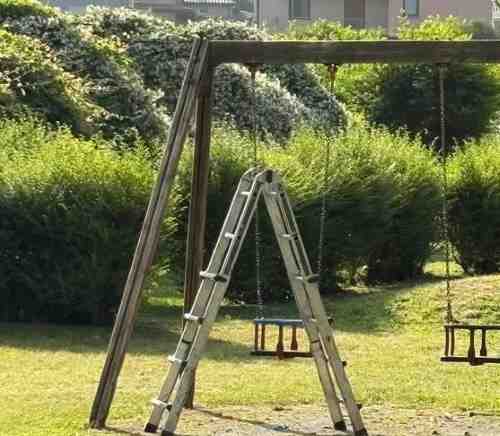 ATTUALITÀ - Darfo Boario: ripresi i lavori di manutenzione dei parchi giochi