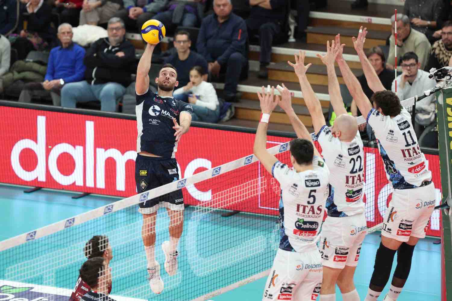 SPORT - Volley, SuperLega, mercato di Trento inaugurato da Jordi Ramon
