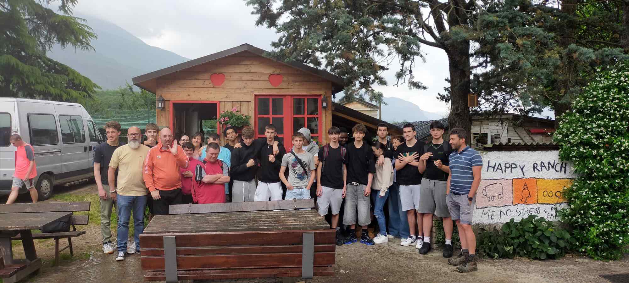 ATTUALITÀ - Anffas Trentino, gli studenti del Polo Veronesi realizzano una mangiatoia automatica