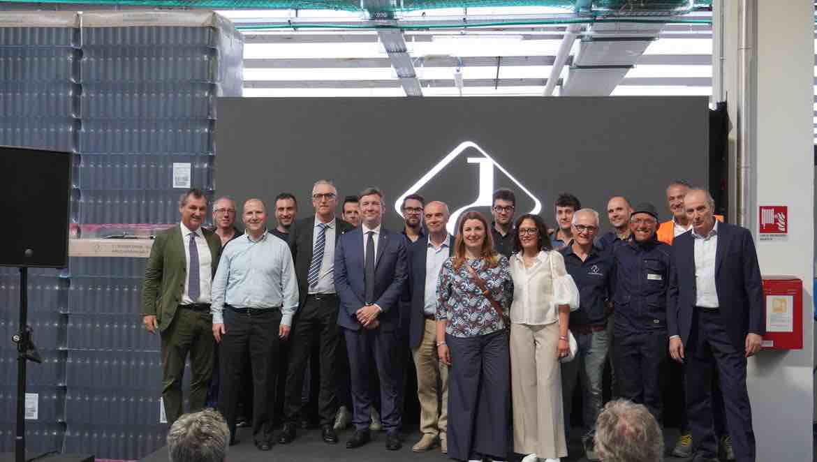ATTUALITÀ - Spini di Gardolo, inaugurato il forno 6 di Vetri Speciali