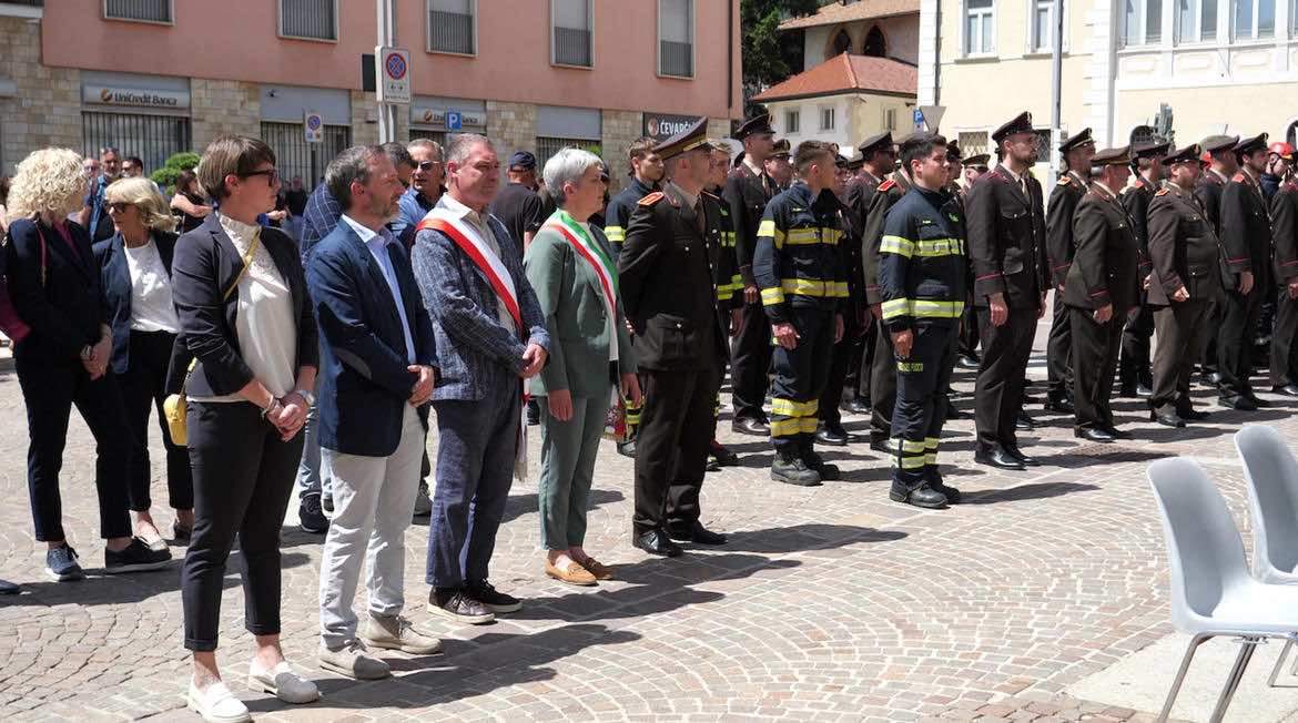VAL DI SOLE E NON - Cles, celebrato il 155° anniversario dei Vigili del Fuoco Volontari