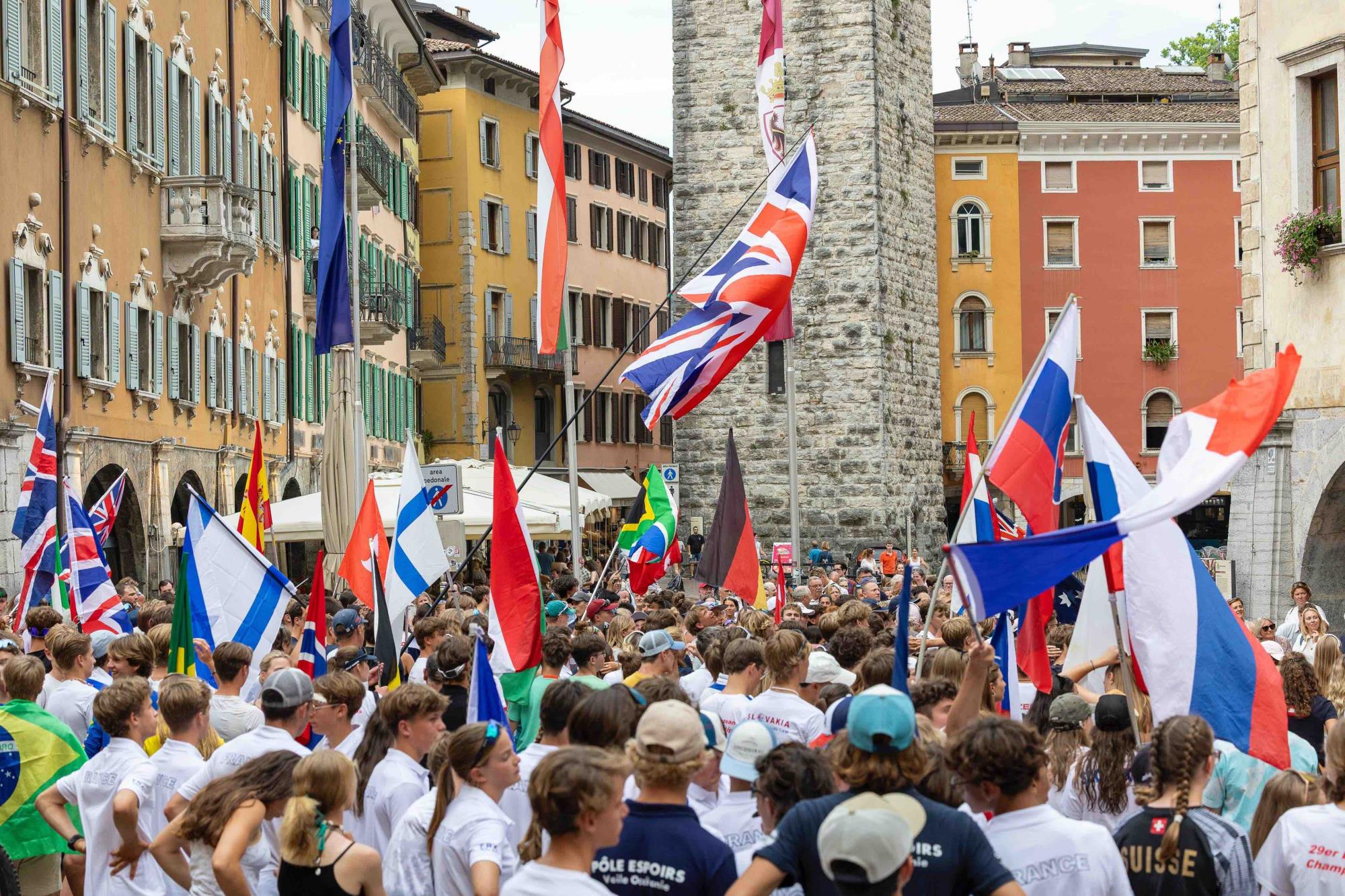 SPORT - La Fraglia Vela Riva è pronta per ospitare l'evento clou della sua stagione agonistica