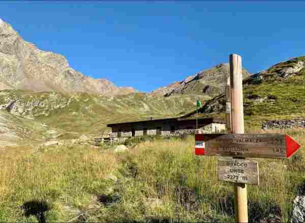 VALLE CAMONICA - Ponte di Legno, chiuso per lavori il bivacco Linge