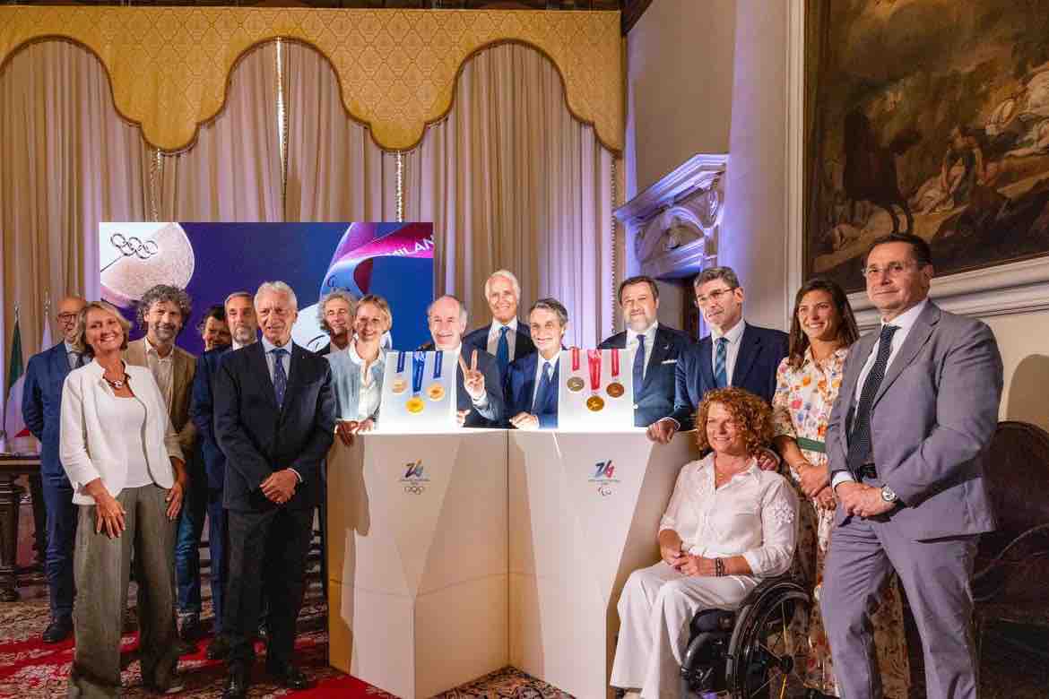 OLIMPIADI MILANO CORTINA  - Svelate le medaglie dei Giochi olimpici e paralimpici di Milano Cortina 2026