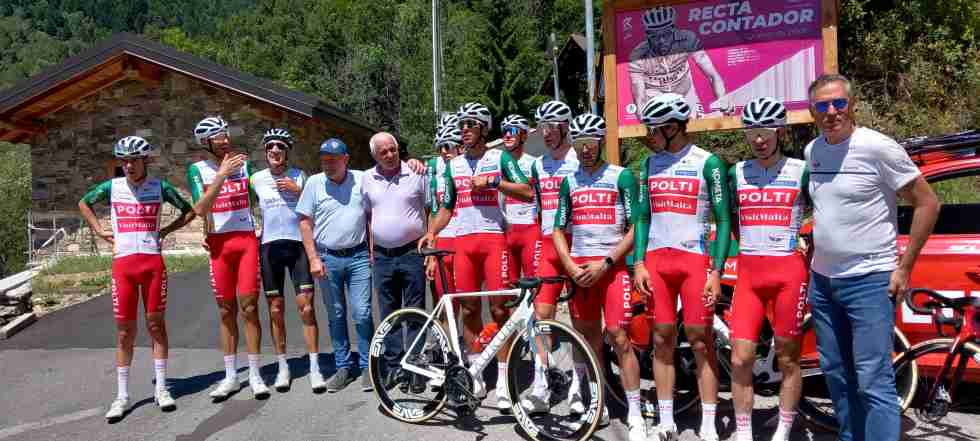 SPORT - Monno: i ciclisti del team Polti Kometa sulla "recta Contador" 
