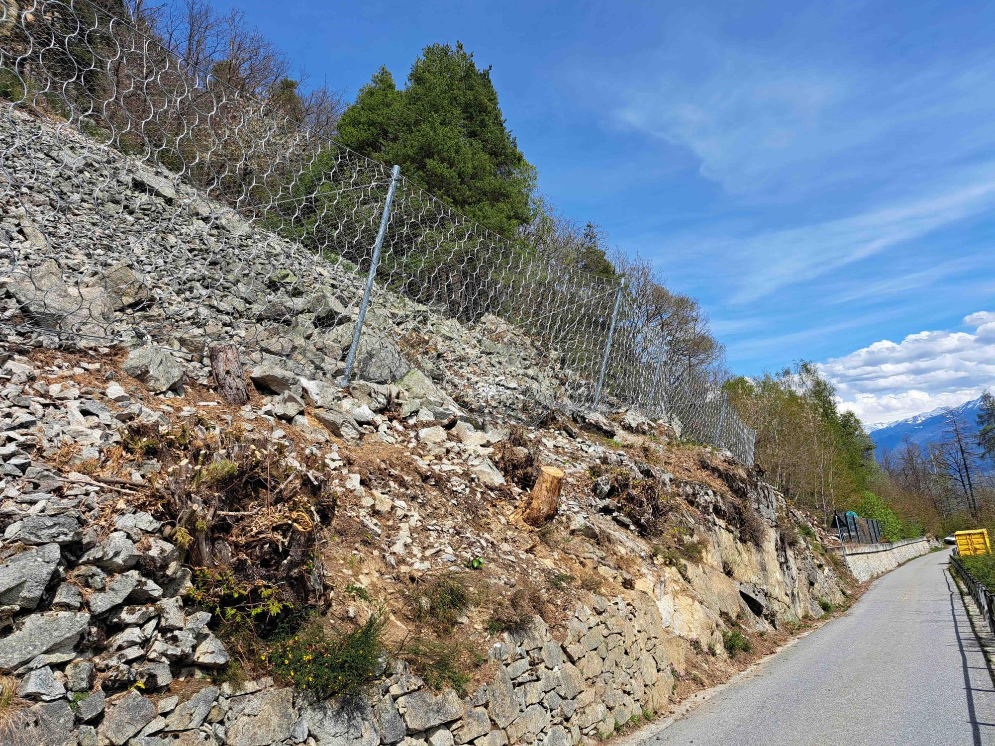 VALTELLINA - Sondrio, interventi di riqualificazione, messa in sicurezza e progetto per segnaletica in biblioteca