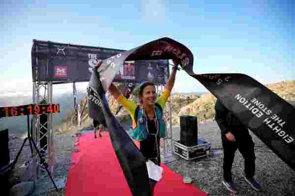SPORT - The Stone, l'Extreme Triathlon è di Alfio Dagani e Tabea Ruegge