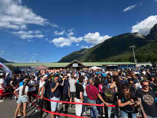VAL DI SOLE E NON - Dimaro Folagrida: tutto esaurito e tifo da stadio Maradona per il Napoli
