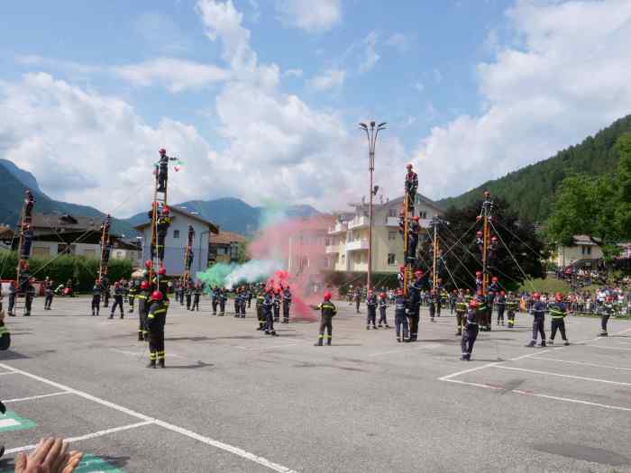 VAL DI SOLE E NON - Vigili del fuoco allievi: concluso a Malé il campeggio 