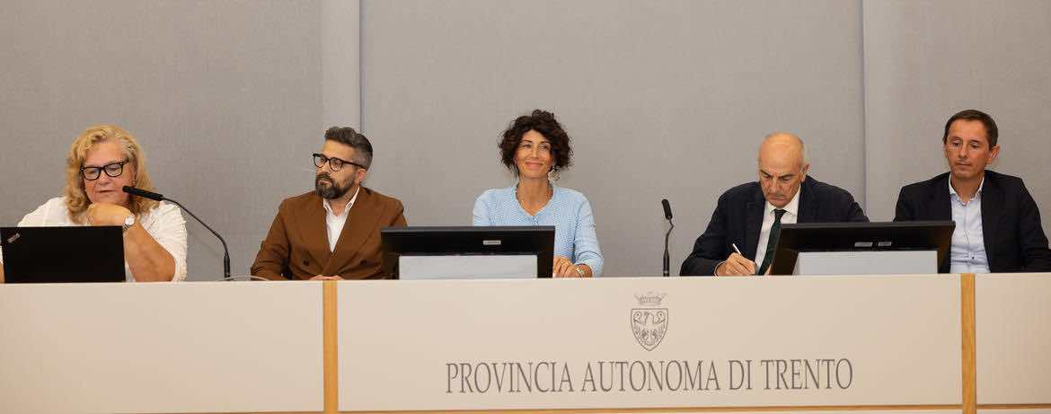 ATTUALITÀ - Villa Angerer, il punto sui lavori di sistemazione degli elementi architettonici del parco