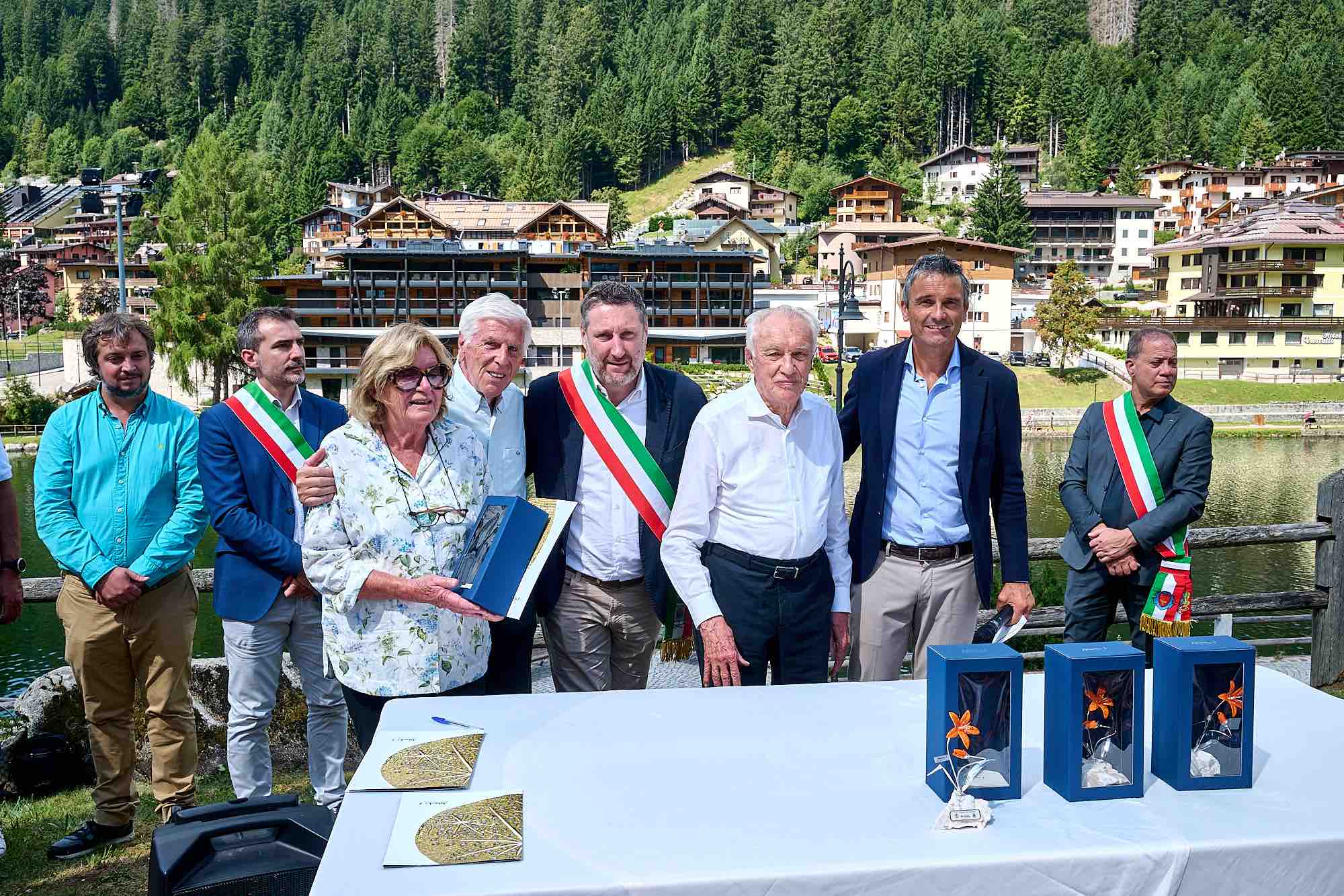 ATTUALITÀ - Campiglio, premiati gli ospiti che soggiornano sul territorio da oltre 50 anni