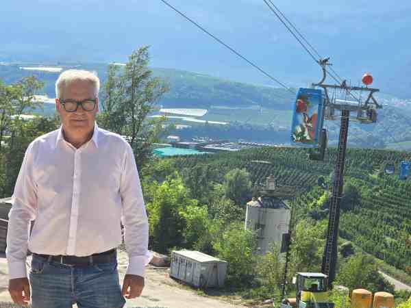 TRENTINO - In Val di Non al via la prima funivia per le mele al mondo