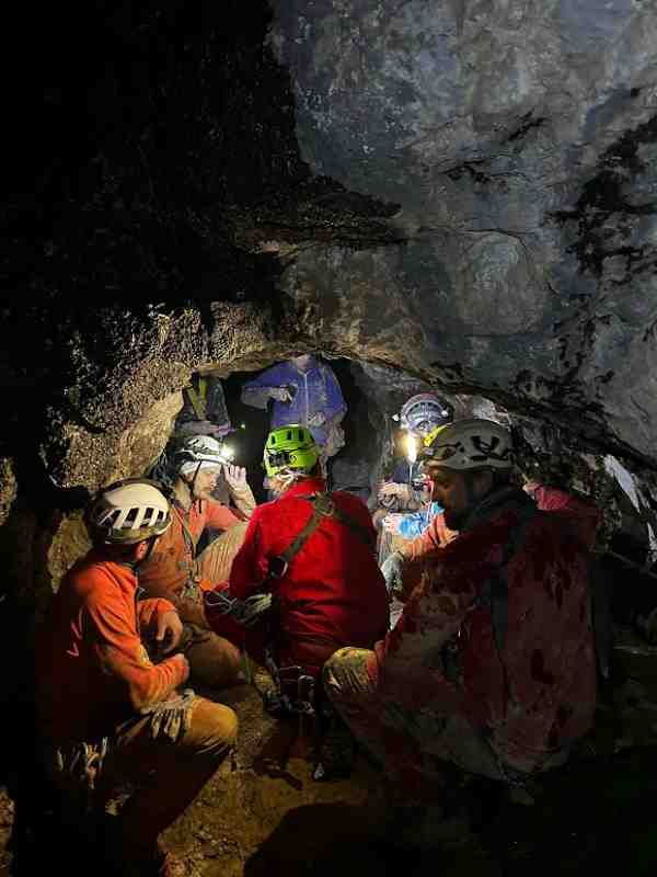 CRONACA - Intervento notturno alla Grotta Battisti in Paganella