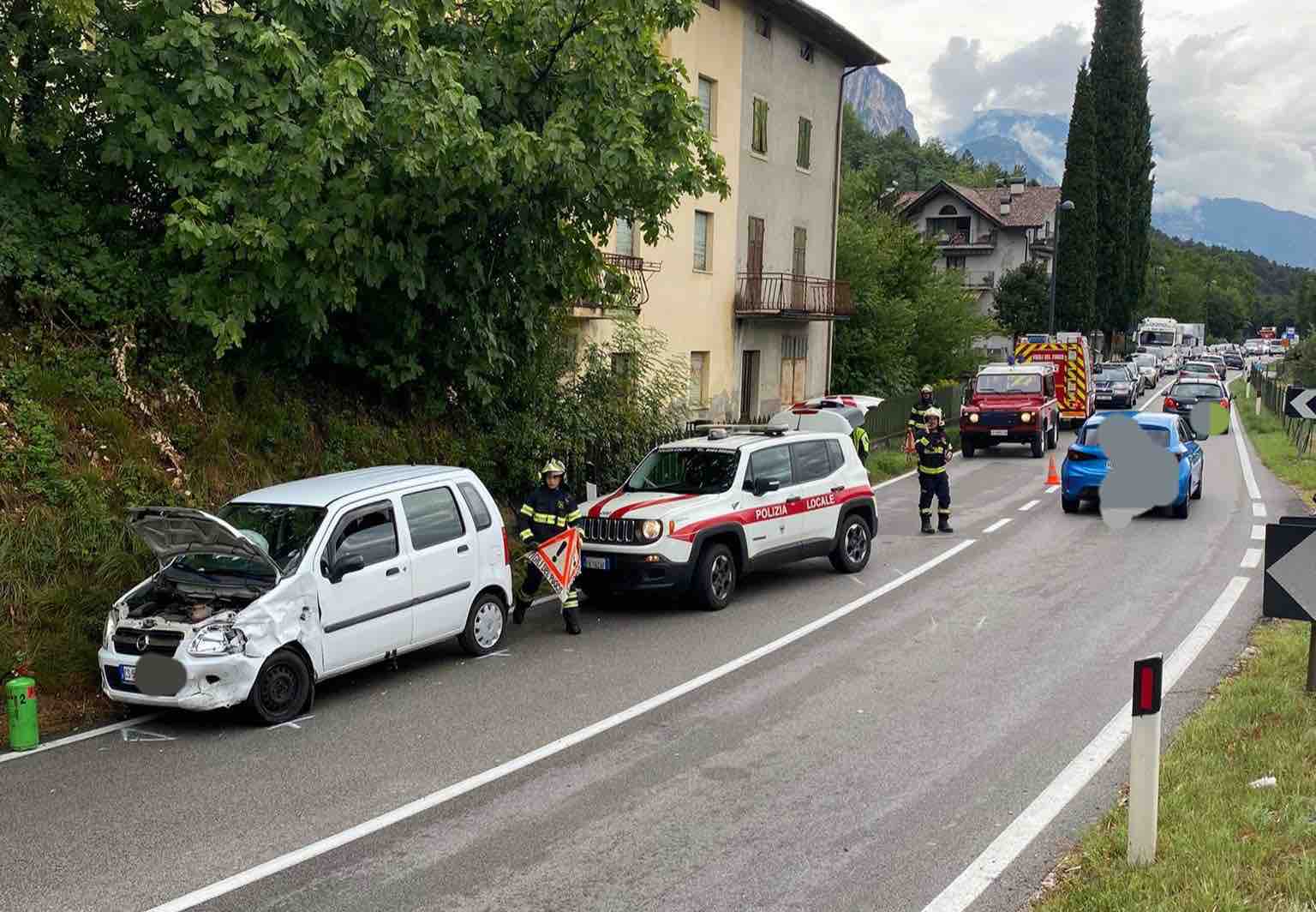 GARDA - Scontro auto-moto sulla Statale 45bis a Isoletta