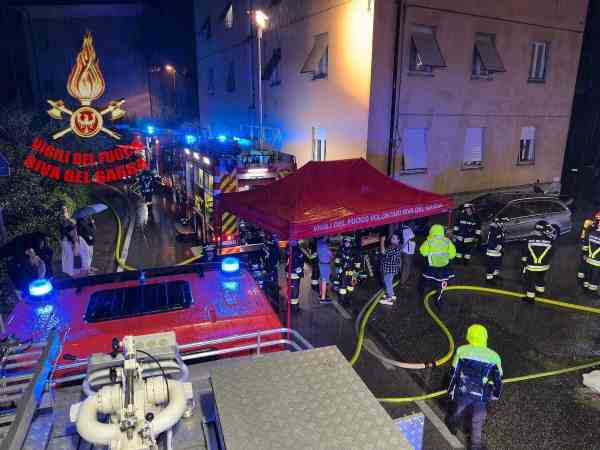 CRONACA - Incendio in una palazzina di via Pola in Riva del Garda