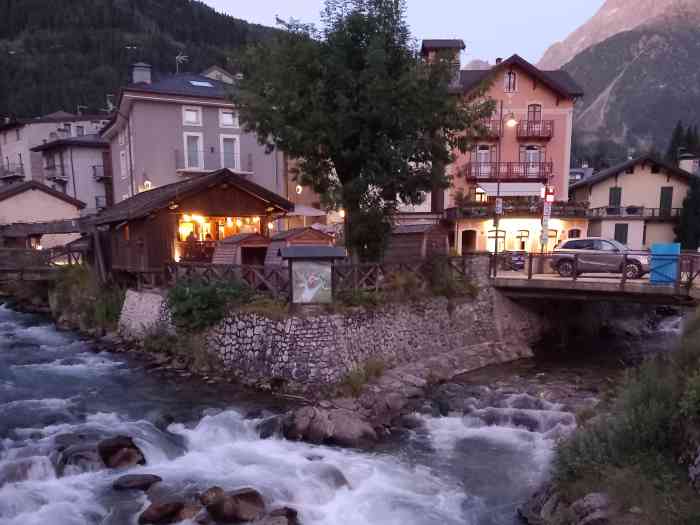 PONTE DI LEGNO - Cresce il turismo in Valle Camonica e sui laghi di Garda e Iseo