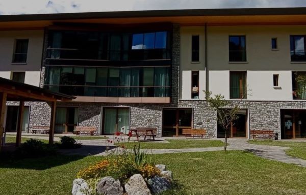 VALLE CAMONICA - Adotta un letto: iniziativa della Rsa di Ponte di Legno