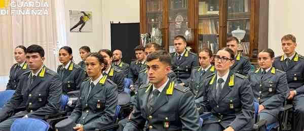 ATTUALITÀ - Guardia di Finanza: a Brescia i primi 18 marescialli allievi 
