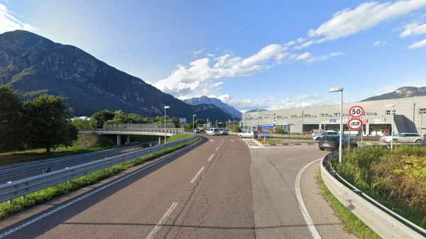 ATTUALITÀ - Trento: asfaltatura della rotatoria "Al Marinaio"