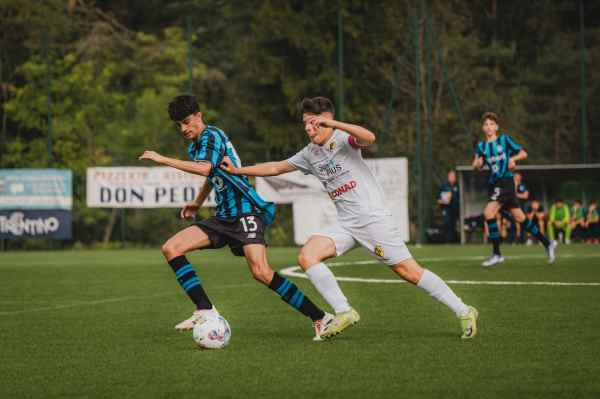 SPORT - Calcio: Genoa lanciatissimo nella Paolo Valenti Summer Cup