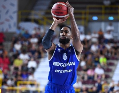 SPORT - Basket, in amichevole Verona batte la Germani