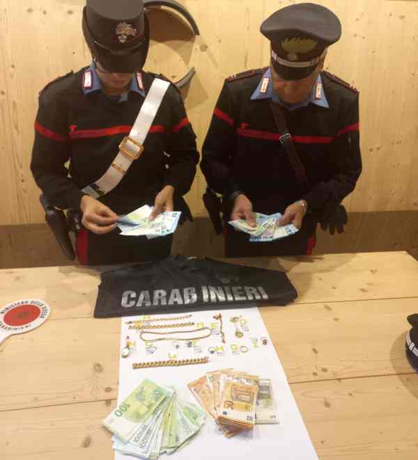 TRENTINO - Raggirano anziana in Val di Fiemme, due truffatori denunciati