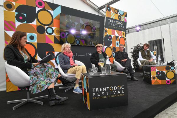 ATTUALITÀ - Trentodoc Festival: il vino raccontato dagli scrittori