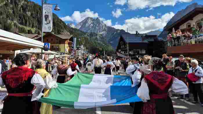 TRENTINO - Le minoranze linguistiche d’Italia unite in Val di Fassa