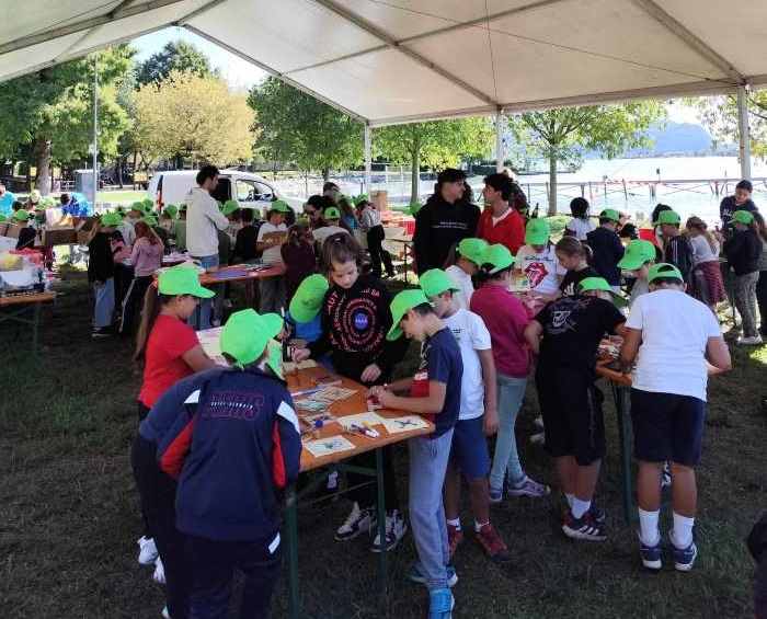 SEBINO -  Fondali Puliti: 1200 studenti al Lido Nettuno di Sarnico