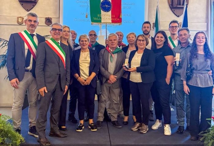 ATTUALITÀ - Medaglie d'onore ai familiari di cinque ex internati camuni