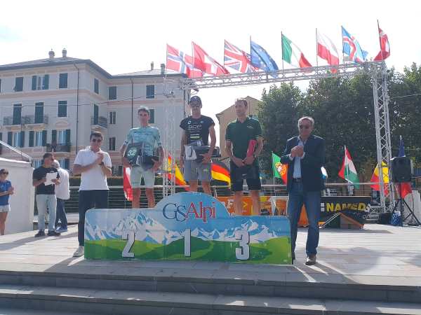 SPORT - Alberto Nardin e Roberta Bussone conquistando Granfondo Alassio 