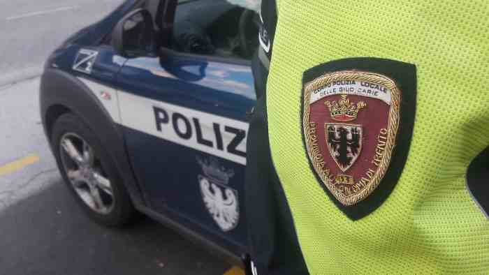 TRENTINO - Tassista fermato dalla Polizia locale a Comano Terme 