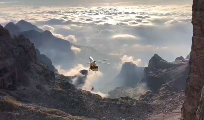 CAMPIGLIO - Due alpinisti incrodati sul Campanile Basso
