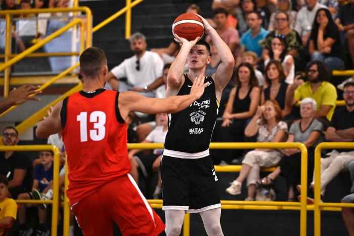 SPORT - Basket, Trieste batte Trento 94-80