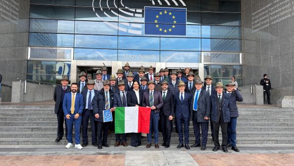 ATTUALITÀ - Delegazione della sezione Ana di Bergamo a Bruxelles