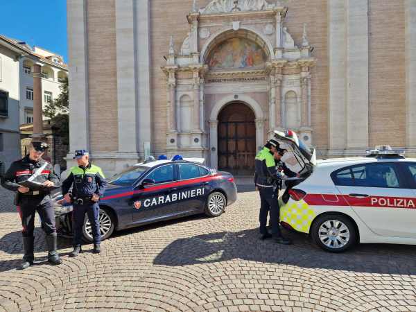 CRONACA - Controlli in Val d'Adige: identificate 10 persone