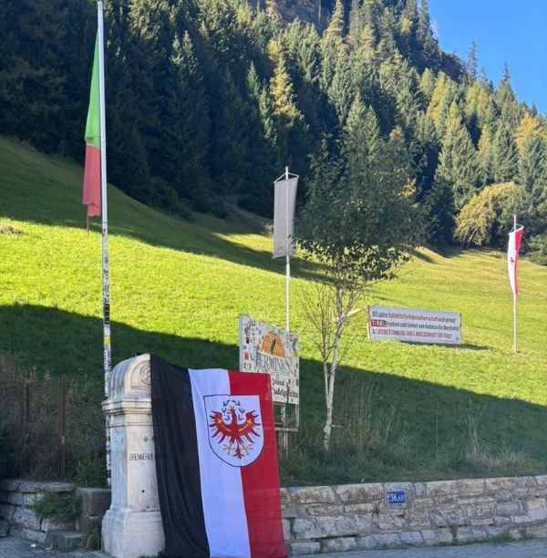 ALTO ADIGE - Una provocazione degli estremisti austriaci al Brennero