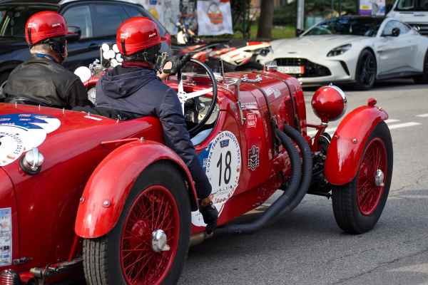 VALLE CAMONICA - Coppa Mazzotti: 130 auto d'epoca a Darfo Boario Terme