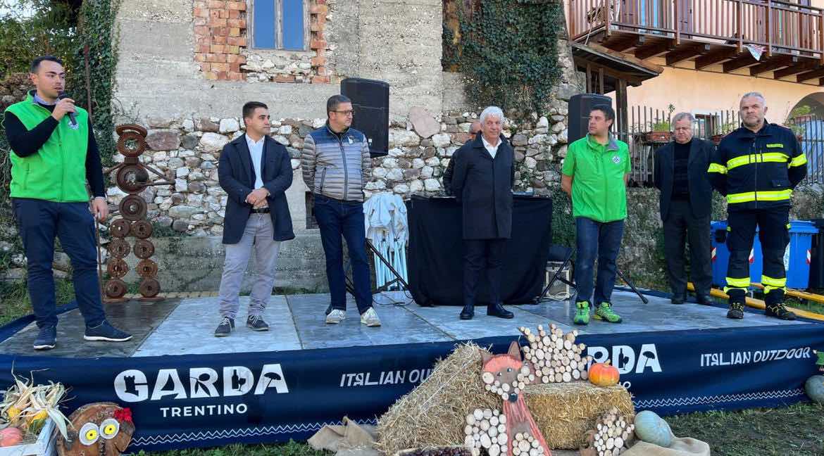 GARDA - Maroni in festa: il sapore del volontariato nelle castagne di Drena