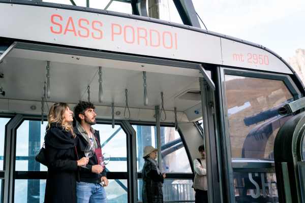 VAL DI FASSA - Autunno in quota, tra “Top Wine”, escursioni e Domeniche in famiglia